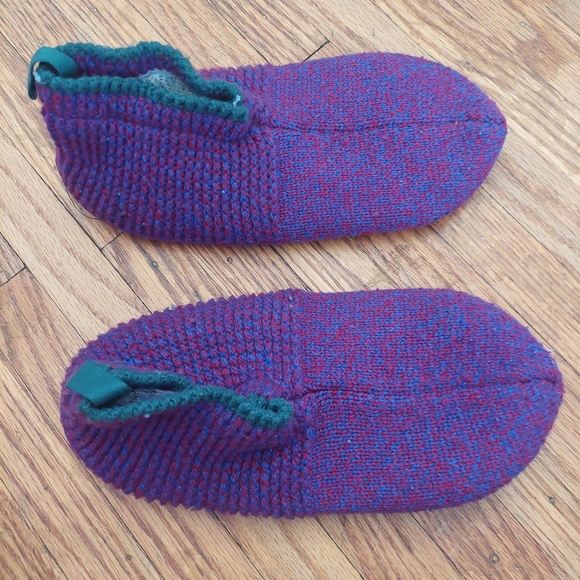 Cozy Bombas Grip Slippers Women XS.    Sz 5-6.5 - Picture 1 of 4